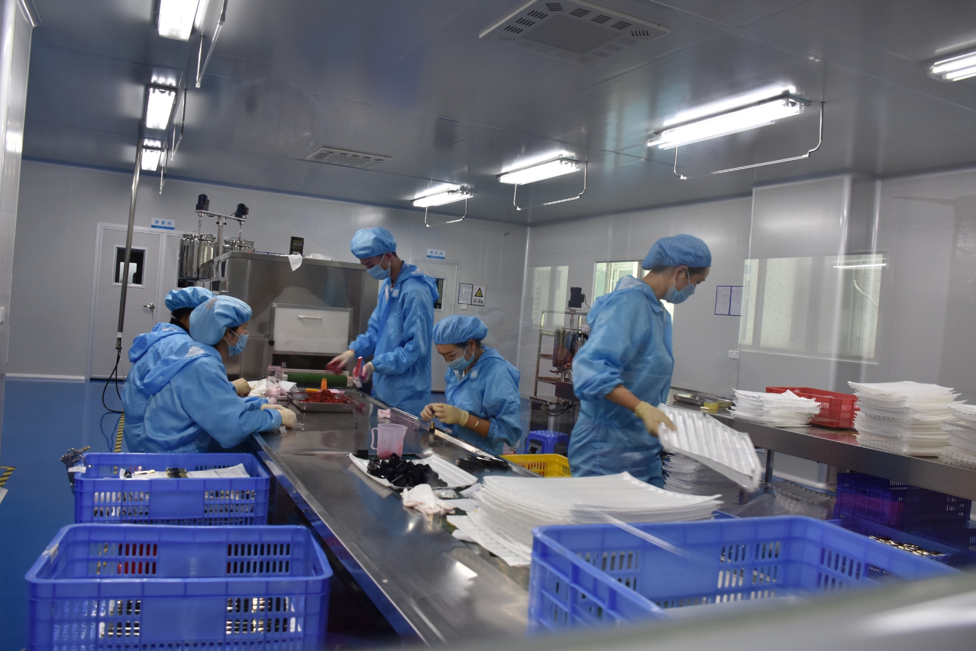 帶你了解化妝品生產廠家流水線